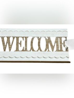 Wooden Welcome sign